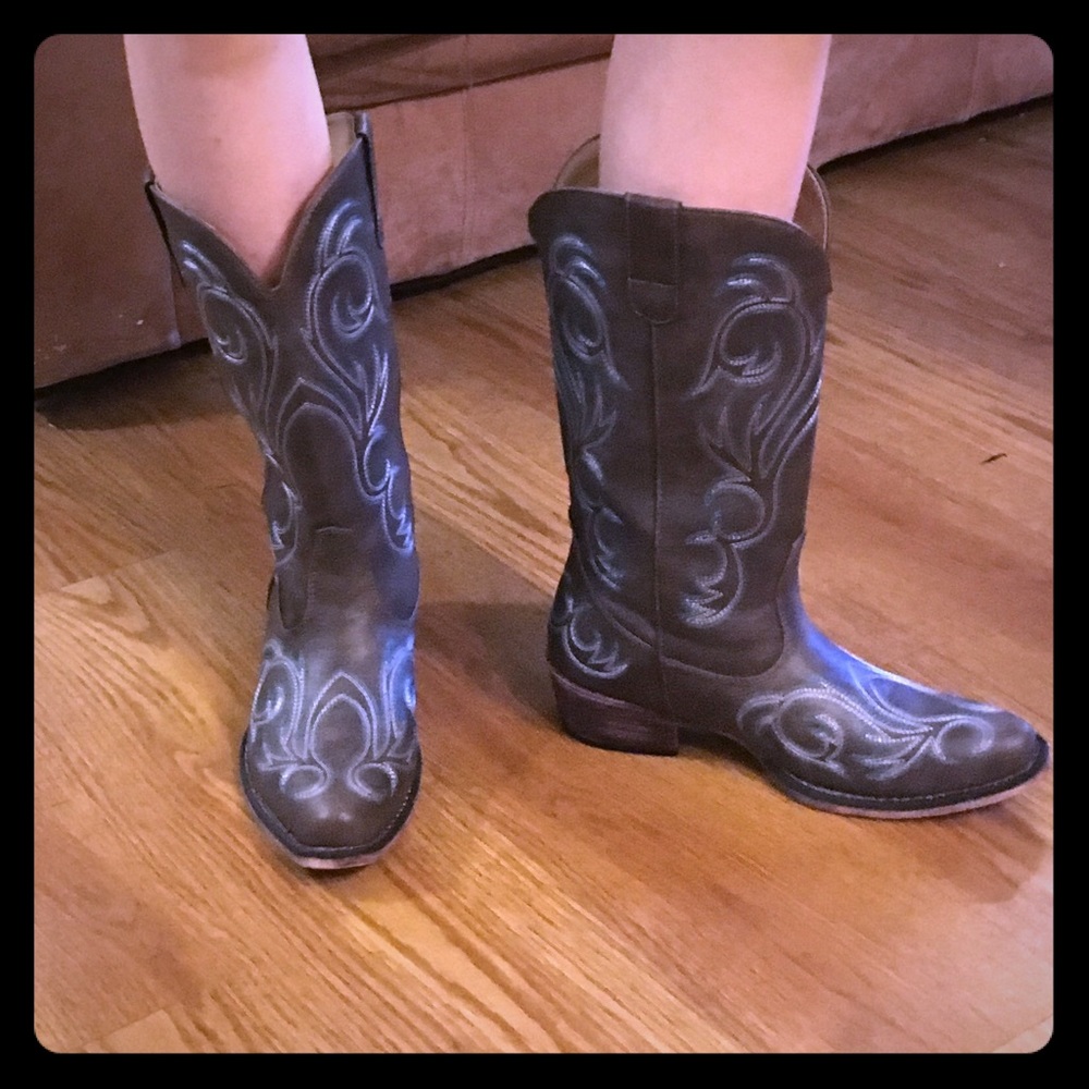 Ropers size 8.5 cowgirl boots